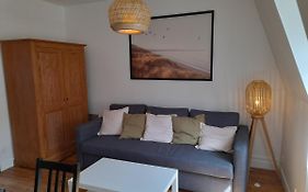 Charmante Villa Plein Sud 50M De La Plage - Balcon Vue Laterale Sur Mer - Equipee De La Fibre, Wifi, Internet
